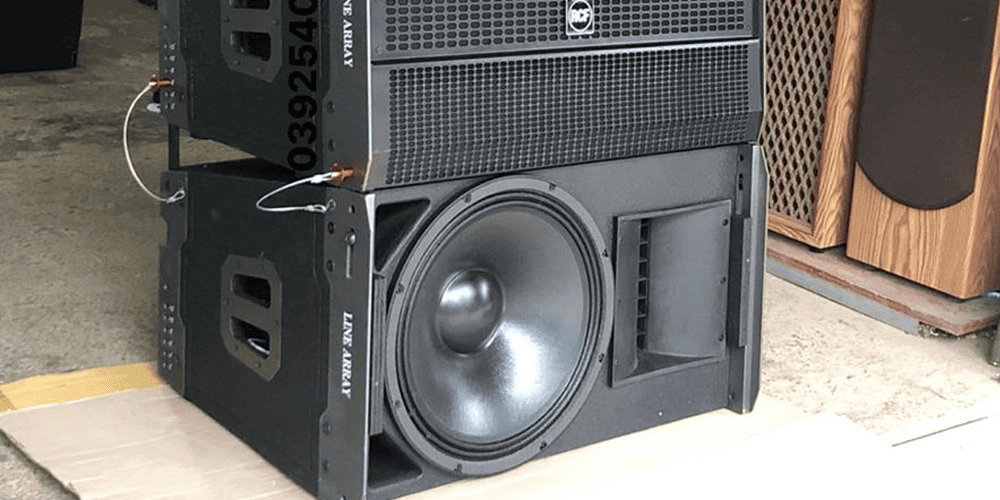Loa array bass 40 là dòng loa line array sử dụng củ loa bass đường kính khoảng 40cm