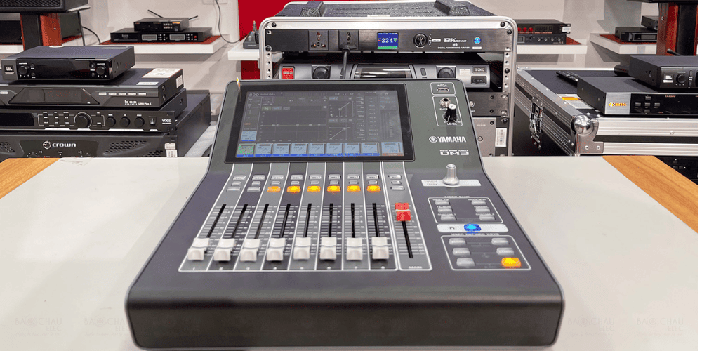 Mixer hội trường chuyên nghiệp Yamaha DM3 Standard