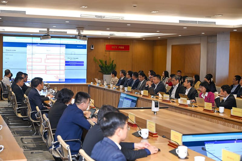 Có nên đầu tư hệ thống phòng họp trực tuyến cho Xã Phường không?
