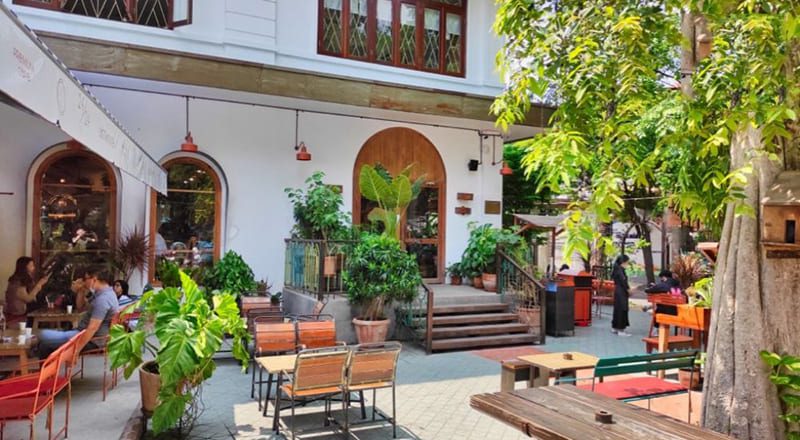 Giải pháp âm thanh cho quán cafe sân vườn ngoài trời