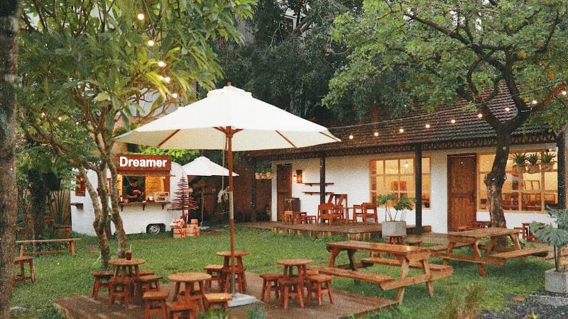 Giải pháp âm thanh cho quán cafe sân vườn ngoài trời